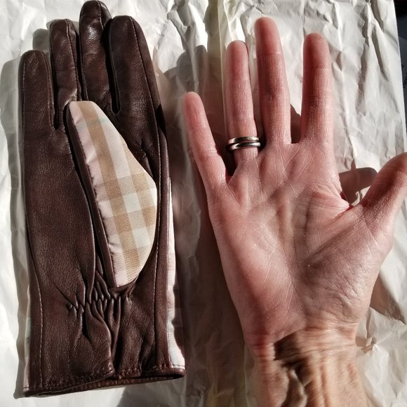 Burberry Pink and Brown Plaid Gloves - Picture 16 of 16